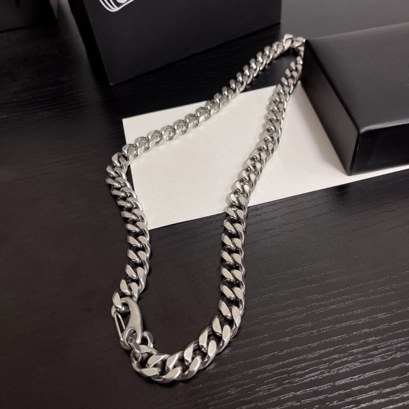 Ch**me He**ts necklaces